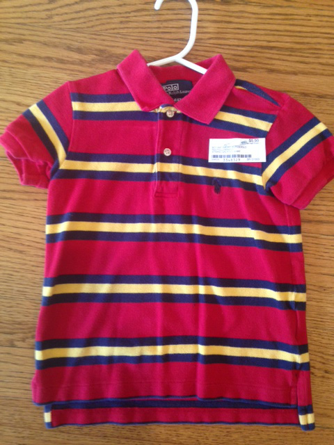 Example of a shirt hung correctly with the tag pinned to the right side